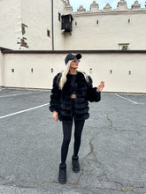 Načítať obrázok do zobrazovača galérie, Dámsky 4v1 pravý kožuch/vesta z líšky - hodinkové rukávy "FUTURE" Dámsky pravy kožuch z líšky Topkozuchy.sk