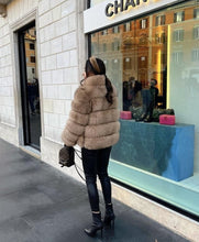 Načítať obrázok do zobrazovača galérie, Dámsky pravý kožuch z líšky s golierom "TALY" Clothing Topkozuchy.sk