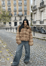 Načítať obrázok do zobrazovača galérie, Dámsky pravý kožuch z líšky s golierom "TALY" Clothing Topkozuchy.sk