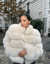 Načítať obrázok do zobrazovača galérie, Dámsky pravý kožuch z líšky s golierom "TALY" Clothing Topkozuchy.sk