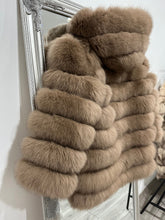 Načítať obrázok do zobrazovača galérie, Dámsky pravý kožuch z líšky s kapucňou 6v1 "HOODY" Clothing Topkozuchy.sk