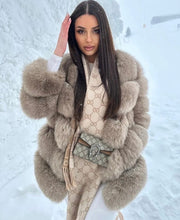 Načítať obrázok do zobrazovača galérie, Dámsky pravý kožuch z polárnej líšky "GLOW" Clothing Topkozuchy.sk