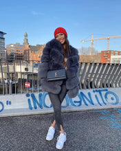 Načítať obrázok do zobrazovača galérie, Dámsky pravý kožuch z polárnej líšky "GLOW" Clothing Topkozuchy.sk