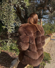 Načítať obrázok do zobrazovača galérie, Dámsky pravý kožuch z polárnej líšky "GLOW" Clothing Topkozuchy.sk