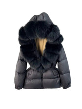 Načítať obrázok do zobrazovača galérie, Dámska páperová bunda “AMIA” Dámska bunda s pravou kožušinou Topkožuchy.sk