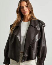 Načítať obrázok do zobrazovača galérie, Dámska štýlová pravá kožená bunda AUSTIN Dámska kožená bunda Topkozuchy.sk