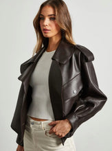 Načítať obrázok do zobrazovača galérie, Dámska štýlová pravá kožená bunda AUSTIN Dámska kožená bunda Topkozuchy.sk