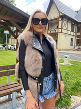 Načítať obrázok do zobrazovača galérie, Dámska pravá kožená vesta s pravou kožušinou "DIAMOND" Dámska kožená bunda s kožušinou Topkozuchy.sk