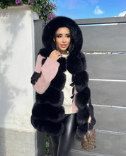 Načítať obrázok do zobrazovača galérie, Dámska pravá kožušinová vesta z polárnej líšky COOKIE Dámska pravá kožušinová vesta s kapucňou Topkozuchy.sk