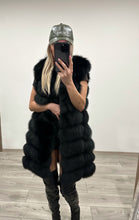 Načítať obrázok do zobrazovača galérie, Dámska pravá kožušinová vesta z polárnej líšky "DAISY" Topkozuchy.sk