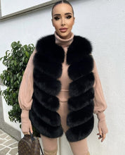 Načítať obrázok do zobrazovača galérie, Dámska štýlová pravá kožušinová vesta “GUES” Topkožuchy.sk