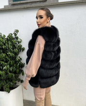 Načítať obrázok do zobrazovača galérie, Dámska štýlová pravá kožušinová vesta “GUES” Topkožuchy.sk