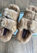 Načítať obrázok do zobrazovača galérie, Dámske pravé kvalitné kožušinové šlapky z norky "PRFCT" Dámske šlapky Topkozuchy.sk