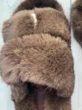 Načítať obrázok do zobrazovača galérie, Dámske pravé kvalitné kožušinové šlapky z norky "PRFCT" Dámske šlapky Topkozuchy.sk