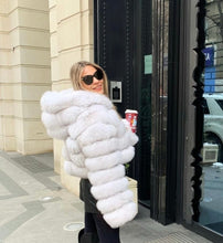 Načítať obrázok do zobrazovača galérie, Dámsky krátky kožuch z líšky “RABAN Topkožuchy.sk