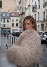 Načítať obrázok do zobrazovača galérie, Mongolský krátky kožuch “CLOE” damsky mongolsky kožuch Topkozuchy.sk