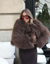 Načítať obrázok do zobrazovača galérie, Mongolský krátky kožuch “CLOE” damsky mongolsky kožuch Topkozuchy.sk