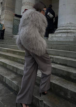 Načítať obrázok do zobrazovača galérie, Mongolský krátky kožuch “CLOE” damsky mongolsky kožuch Topkozuchy.sk