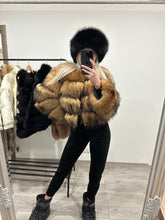 Načítať obrázok do zobrazovača galérie, Dámsky pravý kožuch a vesta z mývala "NELLY" Topkozuchy.sk