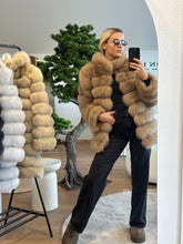 Načítať obrázok do zobrazovača galérie, Dámsky 4v1 pravý kožuch/vesta z líšky - hodinkové rukávy "FUTURE" Dámsky pravy kožuch z líšky Topkozuchy.sk