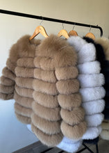 Načítať obrázok do zobrazovača galérie, Dámsky 4v1 pravý kožuch/vesta z líšky - hodinkové rukávy "FUTURE" Dámsky pravy kožuch z líšky Topkozuchy.sk