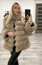 Načítať obrázok do zobrazovača galérie, Dámsky 4v1 pravý kožuch/vesta z líšky - hodinkové rukávy "FUTURE" Dámsky pravy kožuch z líšky Topkozuchy.sk