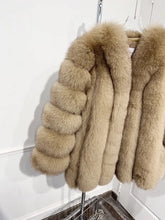 Načítať obrázok do zobrazovača galérie, Dámsky hustý luxusný pravý kožuch z líšky "LEILA" Dámsky pravy kožuch z líšky Topkozuchy.sk