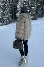 Načítať obrázok do zobrazovača galérie, Dámsky hustý luxusný pravý kožuch z líšky "LEILA" Dámsky pravy kožuch z líšky Topkozuchy.sk