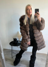 Načítať obrázok do zobrazovača galérie, Exkluzívny 4v1 pravý kožuch/vesta z líšky "FUTURE" Dámsky pravy kožuch z líšky Topkozuchy.sk