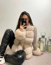 Načítať obrázok do zobrazovača galérie, Dámsky svetrík s pravou kožušinou z líšky DEBBIE Topkozuchy.sk