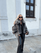 Načítať obrázok do zobrazovača galérie, Pravá kožená bunda s pravou kožušinou "GOLDY" Kožená bunda s kožušinou Topkozuchy.sk