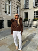 Načítať obrázok do zobrazovača galérie, Pletená kardigán na zips s kožušinovou kapucňou "LUMIA" Topkozuchy.sk