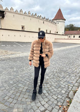 Načítať obrázok do zobrazovača galérie, Dámsky 4v1 pravý kožuch/vesta z líšky - hodinkové rukávy "FUTURE" Dámsky pravy kožuch z líšky Topkozuchy.sk