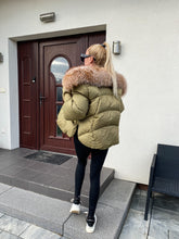 Načítať obrázok do zobrazovača galérie, Dámska páperová bunda s pravou kožušinou ARIA Clothing Topkozuchy.sk