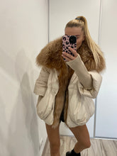 Načítať obrázok do zobrazovača galérie, Dámska páperová oversize bunda s pravou kožušinou ARIA Clothing Topkozuchy.sk