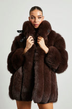 Načítať obrázok do zobrazovača galérie, Dámsky luxusný pravý kožuch z líšky PARIS Clothing Topkozuchy.sk