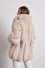 Načítať obrázok do zobrazovača galérie, Dámsky luxusný pravý kožuch z líšky PARIS Clothing Topkozuchy.sk