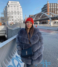Načítať obrázok do zobrazovača galérie, Dámsky pravý kožuch z polárnej líšky GLOW Clothing Topkozuchy.sk