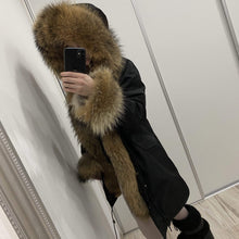 Načítať obrázok do zobrazovača galérie, Dámska zimná nepremokavá párka s pravou kožušinou EMILY Dámska parka Topkozuchy.sk