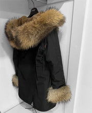 Načítať obrázok do zobrazovača galérie, Dámska zimná nepremokavá párka s pravou kožušinou EMILY Dámska parka Topkozuchy.sk
