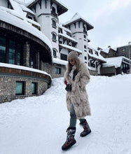 Načítať obrázok do zobrazovača galérie, Dámsky pravý kožuch z líšky GIOVANY Dámsky kabát s pravou kožušinou Topkozuchy.sk