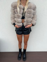 Načítať obrázok do zobrazovača galérie, Dámsky pravý kožuch z líšky SWEETGIRL Dámsky kožuch líška Topkozuchy.sk