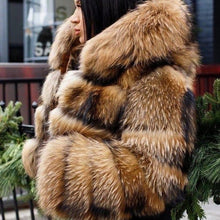 Načítať obrázok do zobrazovača galérie, Dámsky pravý kožuch z mývala s kapucňou OLIVIA Topkožuchy.sk
