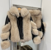 Načítať obrázok do zobrazovača galérie, Pravá kožená bunda s pravou kožušinou GOLDY Kožená bunda s kožušinou Topkozuchy.sk