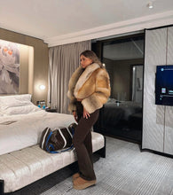 Načítať obrázok do zobrazovača galérie, Dámsky luxusný kožuch z líšky &quot;MAROCO&quot; Clothing Topkozuchy.sk
