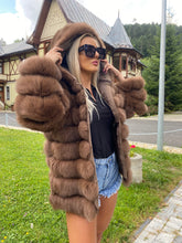 Načítať obrázok do zobrazovača galérie, Dámsky pravý kožuch z líšky s kapucňou 6v1 HOODY Clothing Topkozuchy.sk
