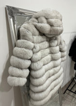 Načítať obrázok do zobrazovača galérie, Dámsky pravý kožuch z líšky s kapucňou 6v1 &quot;HOODY&quot; Clothing Topkozuchy.sk
