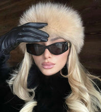 Načítať obrázok do zobrazovača galérie, Pravá kožušinová čelenka “CELINES” Damska čelenka z pravej kožušiny Topkozuchy.sk
