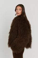 Načítať obrázok do zobrazovača galérie, Mongolský krátky kožuch “CLOE” damsky mongolsky kožuch Topkozuchy.sk
