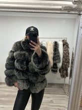 Načítať obrázok do zobrazovača galérie, Dámsky pravý kožuch z líšky “TALY” Topkožuchy.sk
